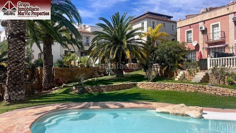 Foto a1dfb6d6-1d2a-47ed-8bed-cc37ea21d1b6. Casa adossada amb piscina a Golf Bahía Finestrat