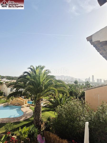 Foto e4deb8a1-1426-4a8d-a17a-ed04bfacd348. Casa adossada amb piscina a Golf Bahía Finestrat