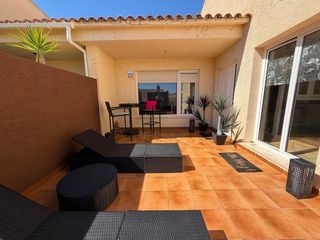 Casa aparellada a Coloma. Espectacular pareado en la nucía con amplio espacio