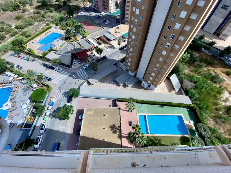 Foto 8c8afd2b-a01d-4494-a3d8-5ca899db6311. Apartament amb aparcament piscina a Levante Alto Benidorm