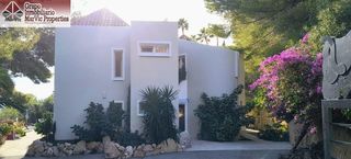 Xalet a Altea la Vella. Exclusiva villa con vistas al mar en altea la vella