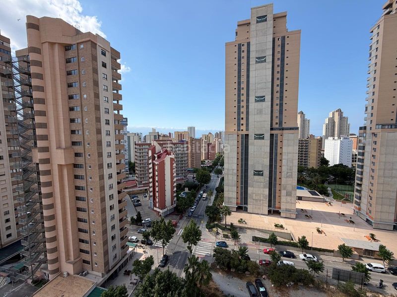 Foto 41341d5e-79d2-445f-a16b-f295223f819e. Pis amb aparcament piscina a Levante Alto Benidorm