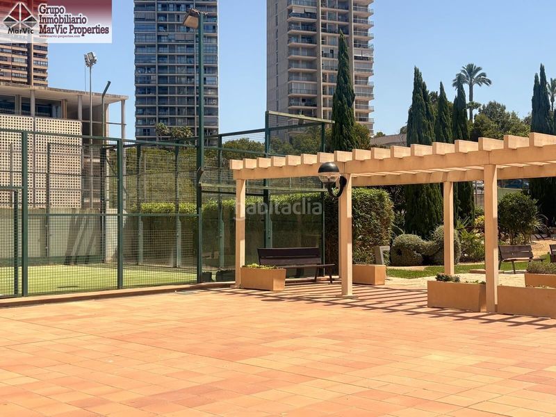 Foto 524f6966-0c90-45b2-981b-db3d8114f64a. Pis amb aparcament piscina a Via Parque Benidorm