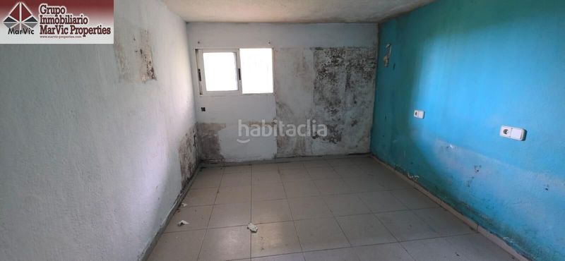 Foto d9cb3713-e104-4324-a02a-c53012d6a16d. Estudi amb aparcament a Playa Poniente Benidorm