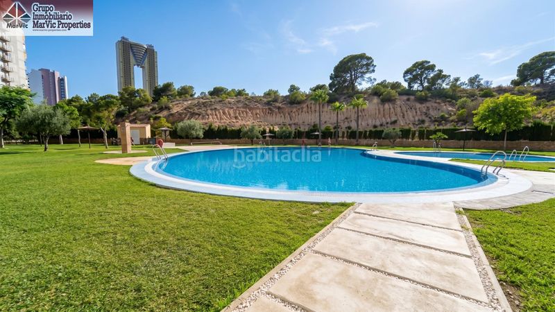 Foto 444865d0-bf57-4bc2-80f4-37eebe6ab58a. Pis amb aparcament piscina a Via Parque Benidorm
