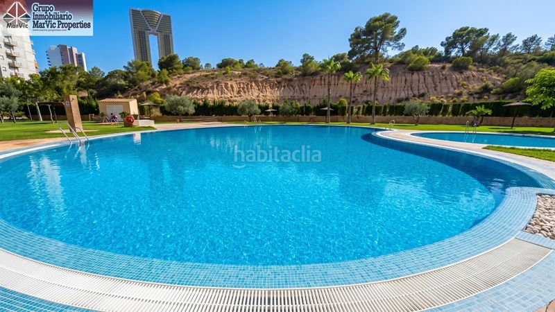 Foto ce953e2c-15fc-4eeb-b902-589ffccded64. Pis amb aparcament piscina a Via Parque Benidorm