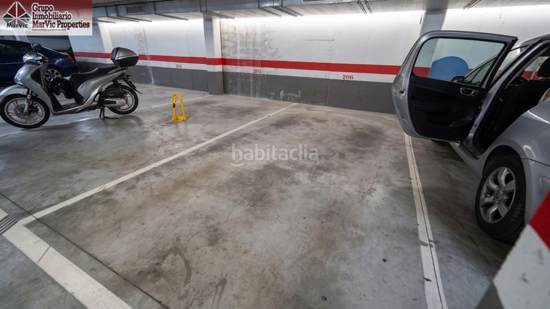 Foto ec8a2bb9-cf93-4564-8e5d-a3fee04ccf1d. Pis amb aparcament piscina a Via Parque Benidorm
