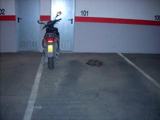Car parking  Calle pintor baeza