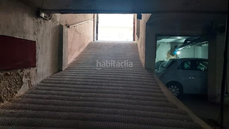 Foto eb803842-56f7-42ee-aa8f-a6abab4b0e40. Parking coche garaje grande en el centro pegada a plaza de toros en Alicante