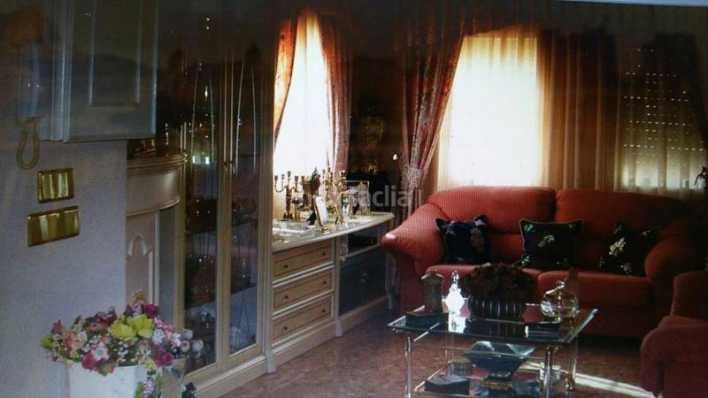 Foto f41ba9f6-4ba0-4dfe-95db-7305f8d8427e. Chalet avec parking piscine dans Centro Mutxamel