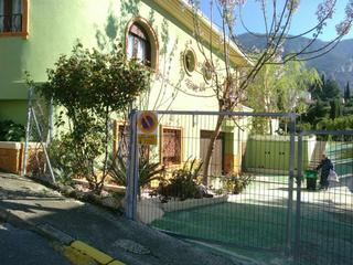 Xalet  Calle musico enric pardo. Chalet estupendo,con todos los servicios a mano.estupendo para e