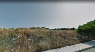Terreny residencial  Calle la olivera. Se vende parcela , bien comunicada con todos los servicios