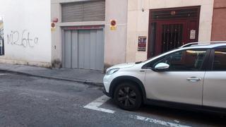 Alquiler Parking coche en Altozano - Conde Lumiares. Se alquila garaje en muy buena zona