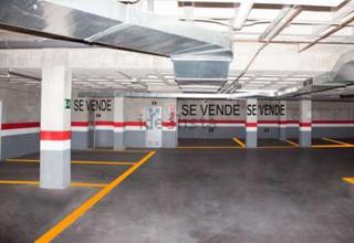 Parking voiture  Calle llinares. Se vende garaje con trastero , 17 mts de garaje  trastero