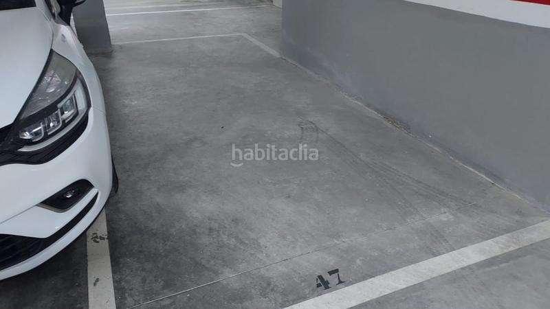 Foto ea3755f8-f777-4130-8497-2541eb138593. Parking voiture dans Benisaudet Alicante