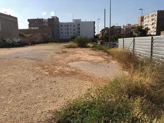 Terrain résidentiel à Norte. Solar de uso residencial en san vicente