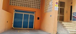 Parking voiture à San Blas. Se vende 2 plazas  de garaje con trastero  muy buena entrada