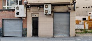 Local commercial à Santo Domingo. Se vende local  centrico  ideal para hosteleria