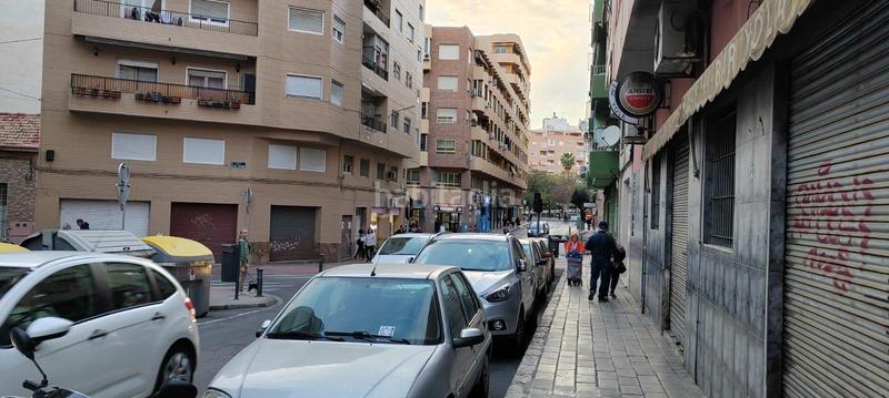 Foto b9f57edb-a4ef-4a46-8f6a-0325307ada0d. Local comercial a Carolinas Altas Alicante