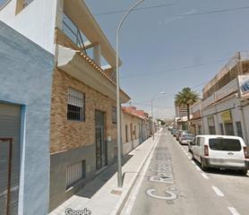 Maison jumelée à Garbinet - Parque de las Avenidas. Se vende adosado  zona bulevar del pla  zona tranquila