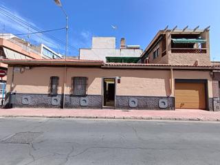 Chalet à Los Ángeles. Se vende casa los angeles garaje privado