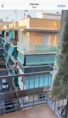 Pis a Carolinas Altas. Se vende  piso amueblado , recien reformado ,sin ascensor , caro