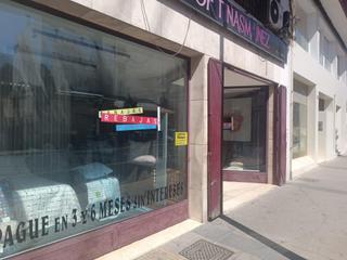 Geschäftsraum in Altozano - Conde Lumiares. Se vende local  140 mts planta baja  40 mts naya cerca de hospit