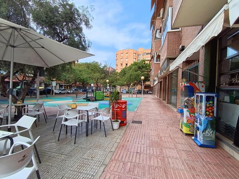 Foto 50cc45b4-b3f8-42d2-ad50-add15d8cb382. Affitto locale commerciale in Centro Sant Vicent del Raspeig