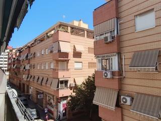 Pis en Carolinas Altas. Se vende piso  zona residencia  balcn grande