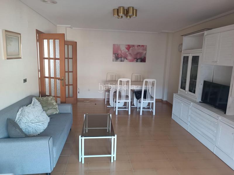 Foto a7bbf5e6-6a1c-412a-a2ef-9a7e72b53417. Piso se vende piso ascensor garaje listo para vivir frente hospital general en Alicante