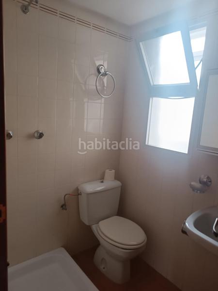 Foto b2fbe789-e22a-41ed-80f2-3af8ecb41d97. Piso se vende piso ascensor garaje listo para vivir frente hospital general en Alicante