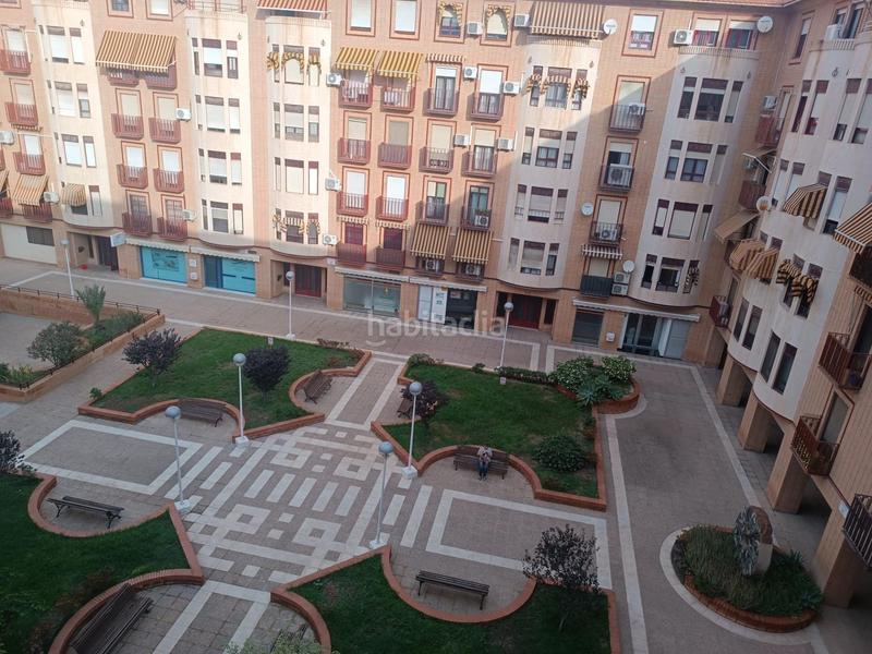 Foto e437a03b-7f6a-44a4-b62d-52acc3eaedc6. Piso se vende piso ascensor garaje listo para vivir frente hospital general en Alicante