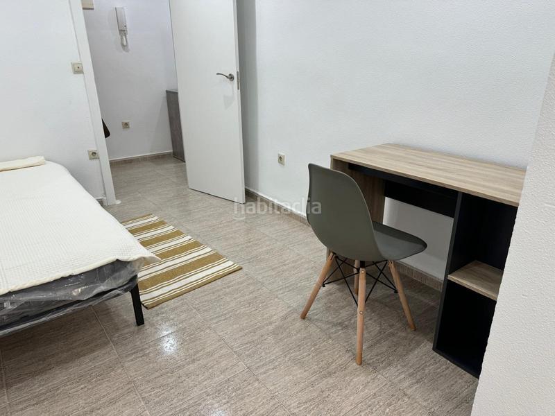 Foto f70315d8-77a7-4521-af49-732319eb3f53. Etagenwohnung in Carolinas Altas Alicante