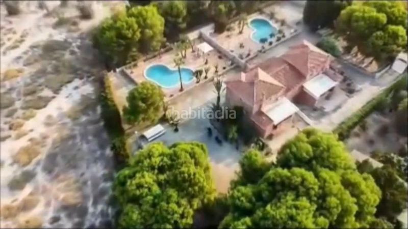 Foto 251efaf6-a00d-43e9-a5ab-3ced0a61dd65. Chalet mit parking pool in La Huerta Mutxamel