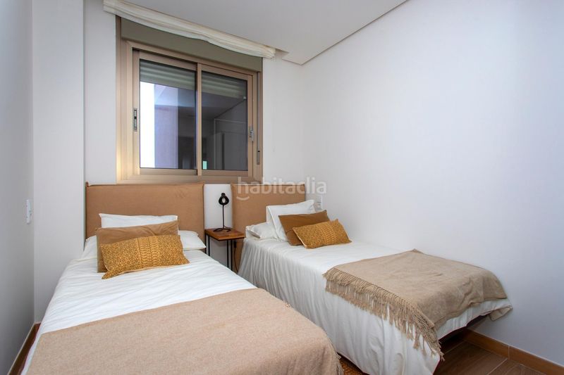 Foto db8b2590-f379-4b3b-96d5-8bea429eff34. Apartamento se vende increíble apartamento a solo 80 metros del mar! apartamento en alicante en Santa Pola