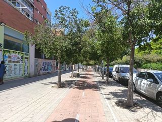 Business premise in Garbinet - Parque de las Avenidas