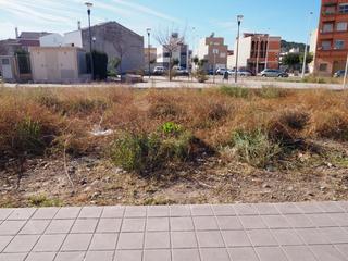 Terrain résidentiel à Parque de la Bombilla. Parcela urbana en lliriapoblacion