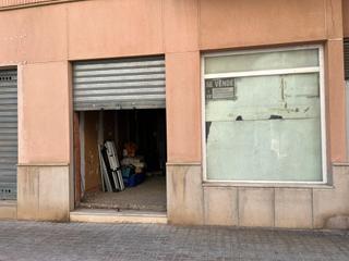 Local Comercial a Parque de la Bombilla. Local comercial en lliria