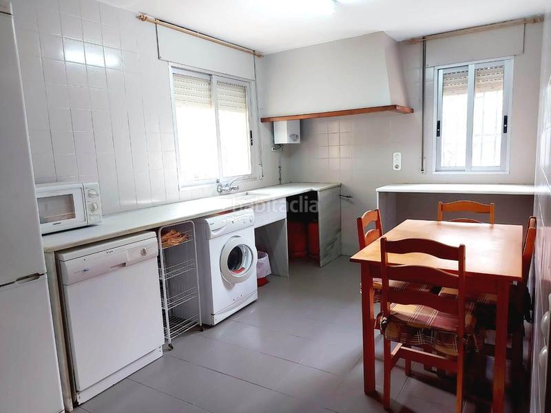 Foto 19bac7e0-6353-4e7d-acd5-61d5524e166f. Xalet amb calefacció aparcament piscina a Urbanizaciones Llíria