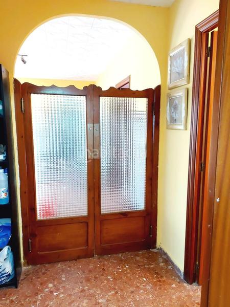 Foto d7eb40c1-06e4-4177-92a2-752747ac1495. Xalet amb calefacció aparcament piscina a Urbanizaciones Llíria