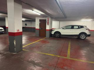 Aparcament cotxe a Casco Antiguo. Plaza de garaje en el centro de lliria