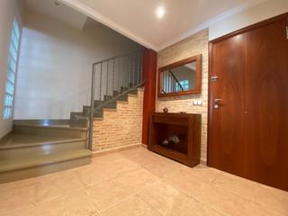 Casa a Alginet. Casa unifamiliar con local comercial independiente en alginet
