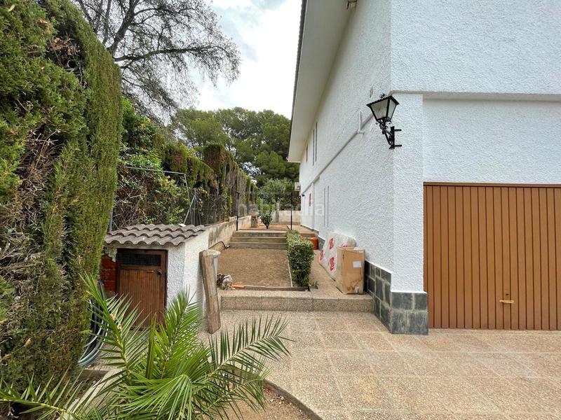 Foto c19a6f1f-e73e-4289-b235-148d74152084. Chalet con riscaldamento parcheggio piscina in Urbanizaciones Llíria