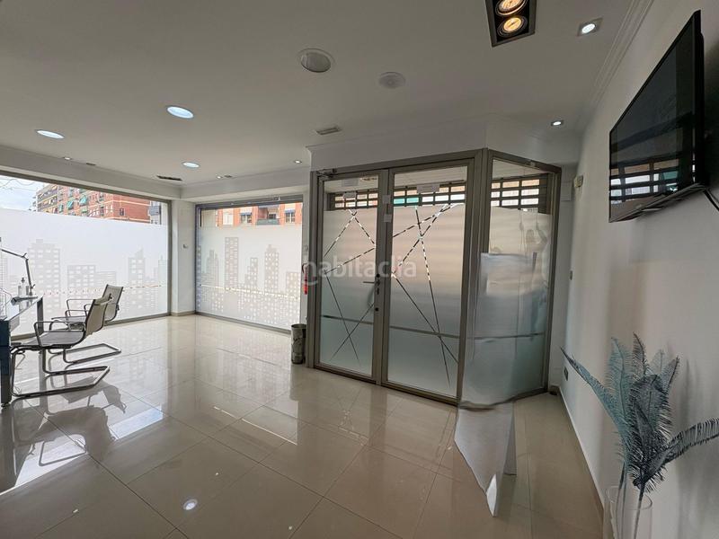 Foto 3e869beb-64e1-4f97-b05c-24c0905a7fbf. Location local commercial dans Quart de Poblet