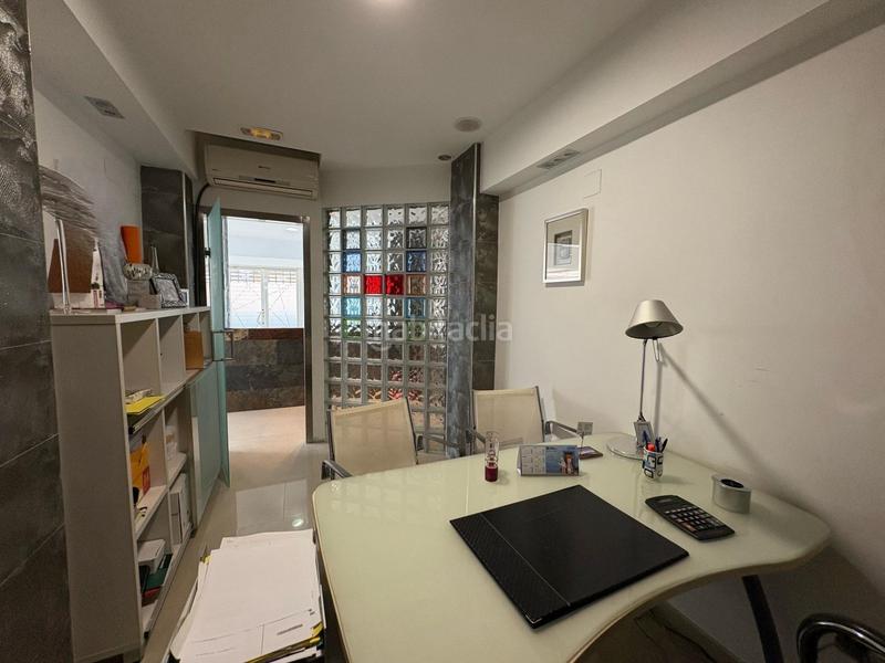 Foto 7fee6672-b9e2-4a67-a64e-9f25fe054481. Location local commercial dans Quart de Poblet