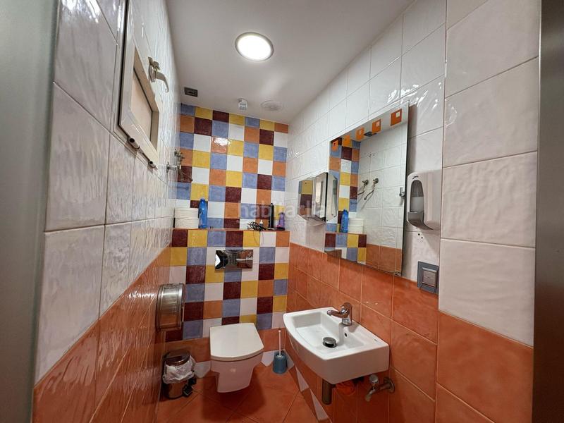 Foto 8bc9b93d-510f-412b-95e7-cd58ffb806db. Location local commercial dans Quart de Poblet