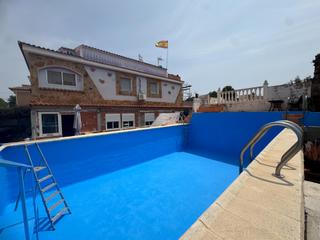 Xalet a Vilamarxant. Chalet con 8 habitaciones en la pedrera vilamarxant