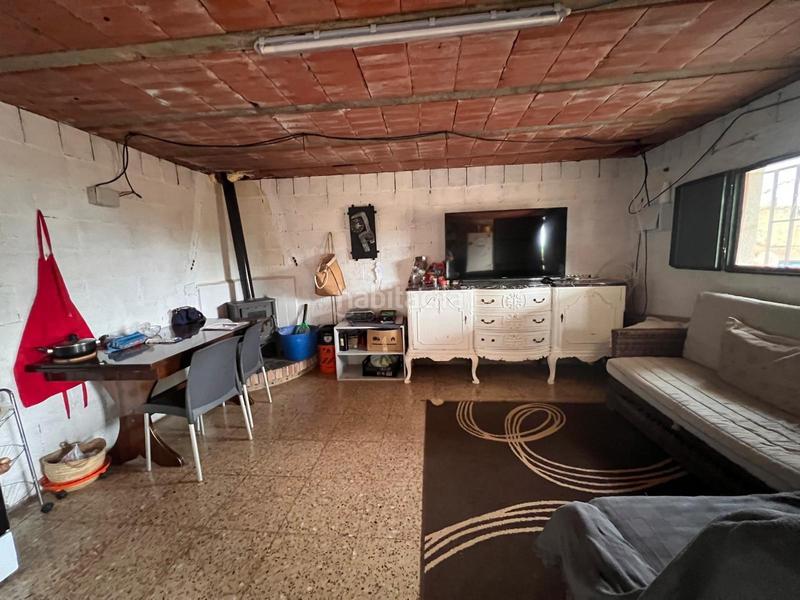 Foto 1c686f27-b018-4431-a9a5-d37e46210848. Chalet  con gran parcela a 8km del pueblo en Llíria