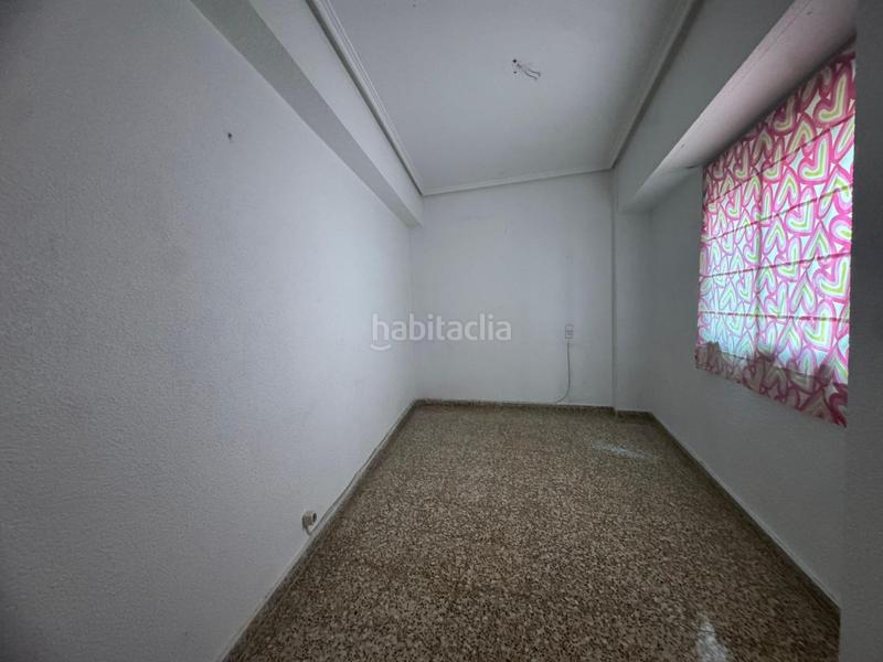 Foto 0d0560f8-a989-406c-95ce-2ceae111239b. Piso  esquinero con dos balcones en lliria en Llíria