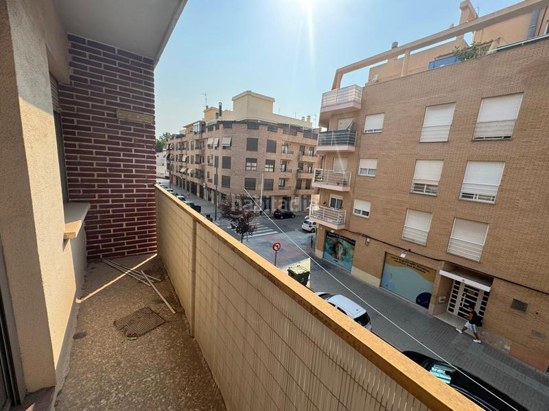 Foto 16f65851-31f5-4dbc-99d3-492dfffc2de1. Piso  esquinero con dos balcones en lliria en Llíria